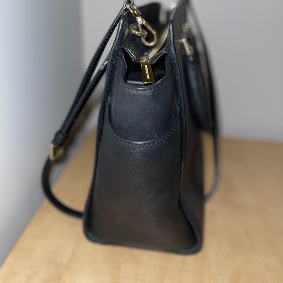 Michael Kors Large Selma Purse - Picture 10 of 11